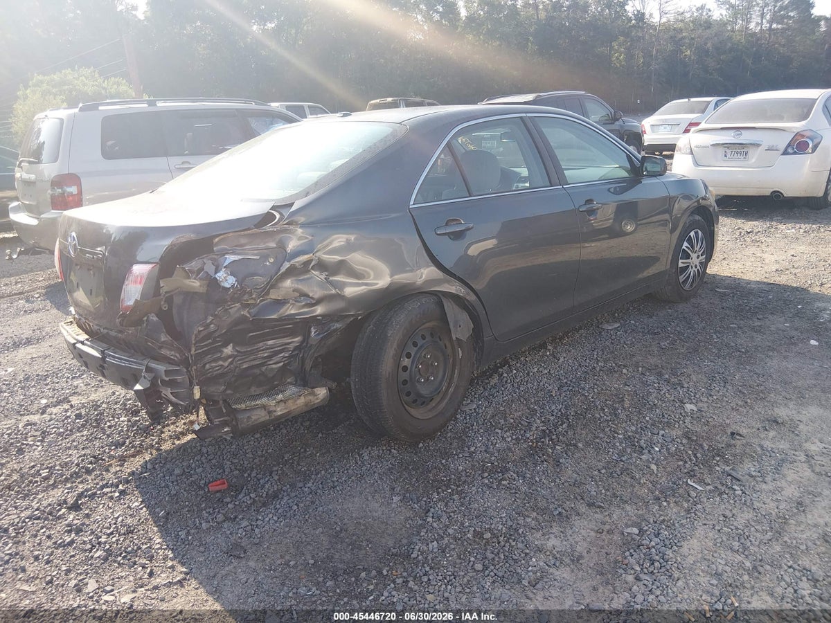 2010 TOYOTA CAMRY LE — снимка 4