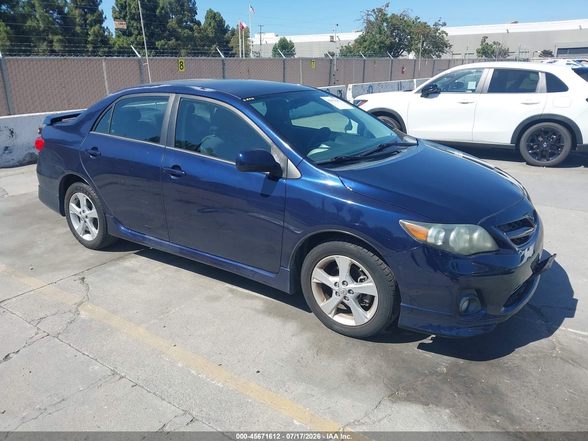 2013 TOYOTA COROLLA S