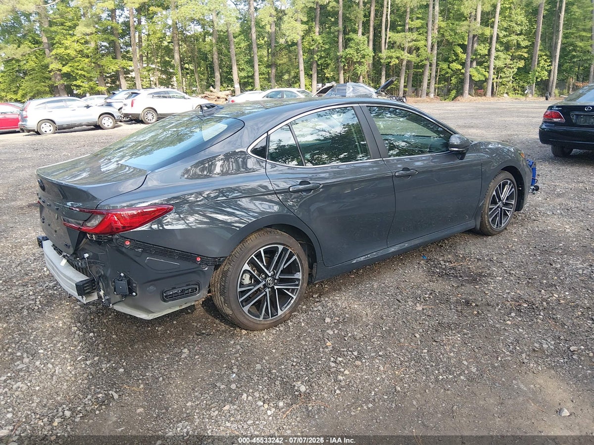 2025 TOYOTA CAMRY XLE — снимка 4