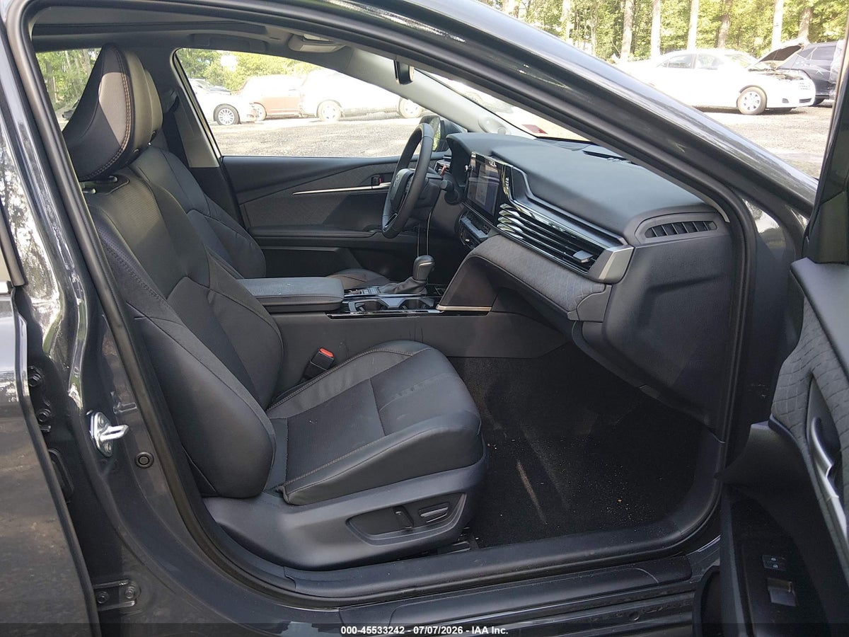 2025 TOYOTA CAMRY XLE — снимка 5