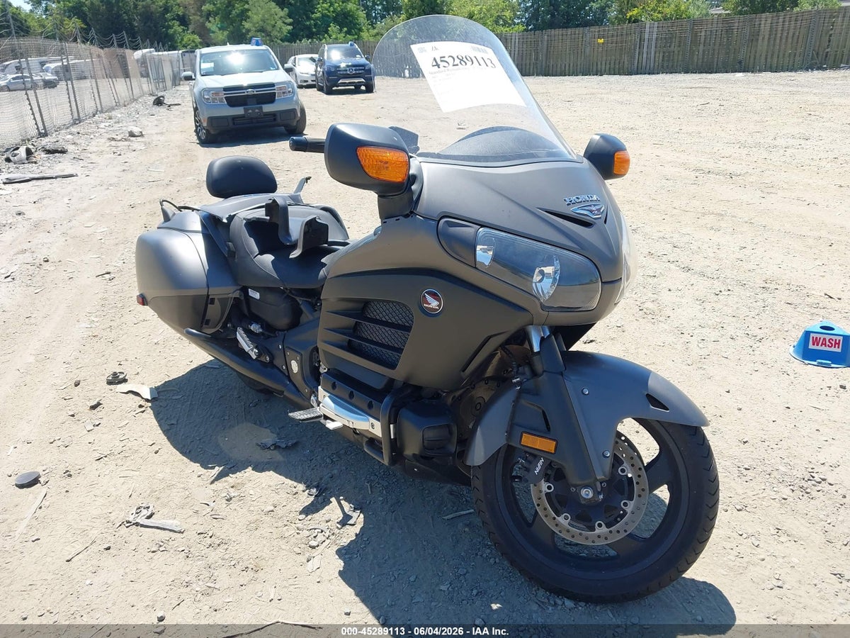 2015 HONDA GL1800 B