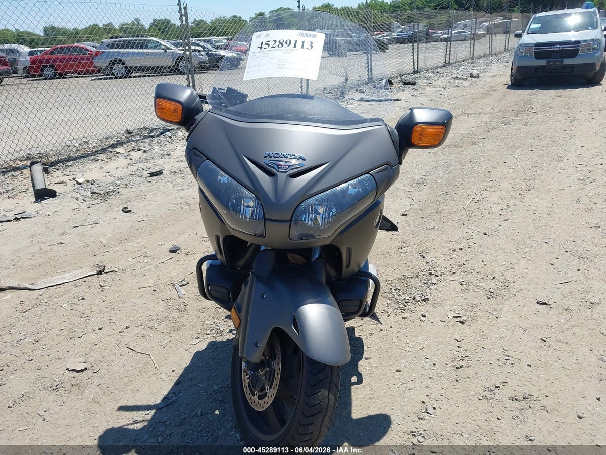 2015 HONDA GL1800 B — снимка 5