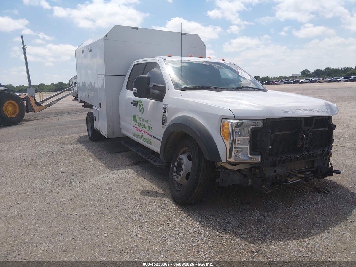 2017 FORD F-550 CHASSIS XL