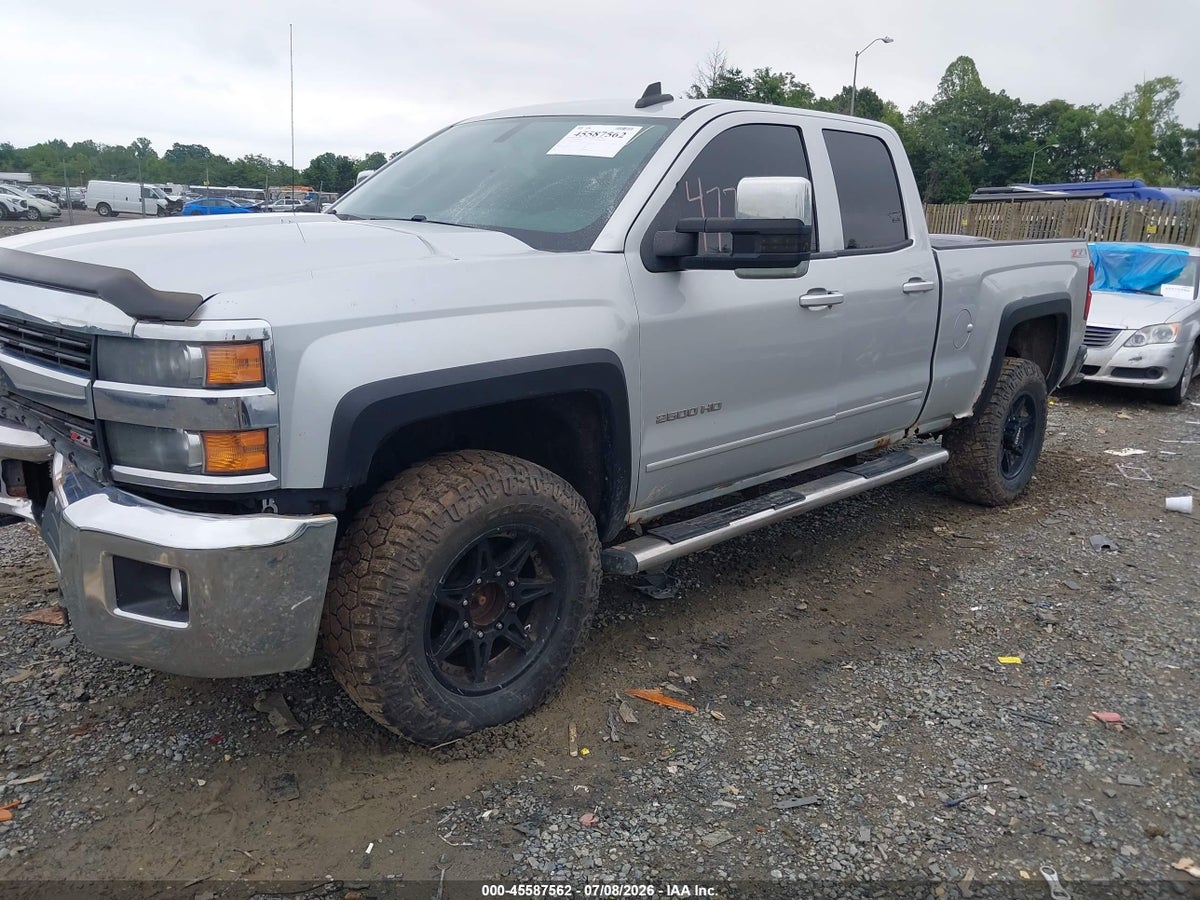 2015 CHEVROLET SILVERADO 2500HD LT — снимка 2