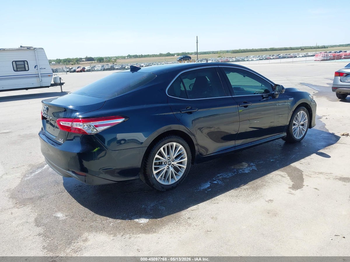2019 TOYOTA CAMRY HYBRID XLE — снимка 4