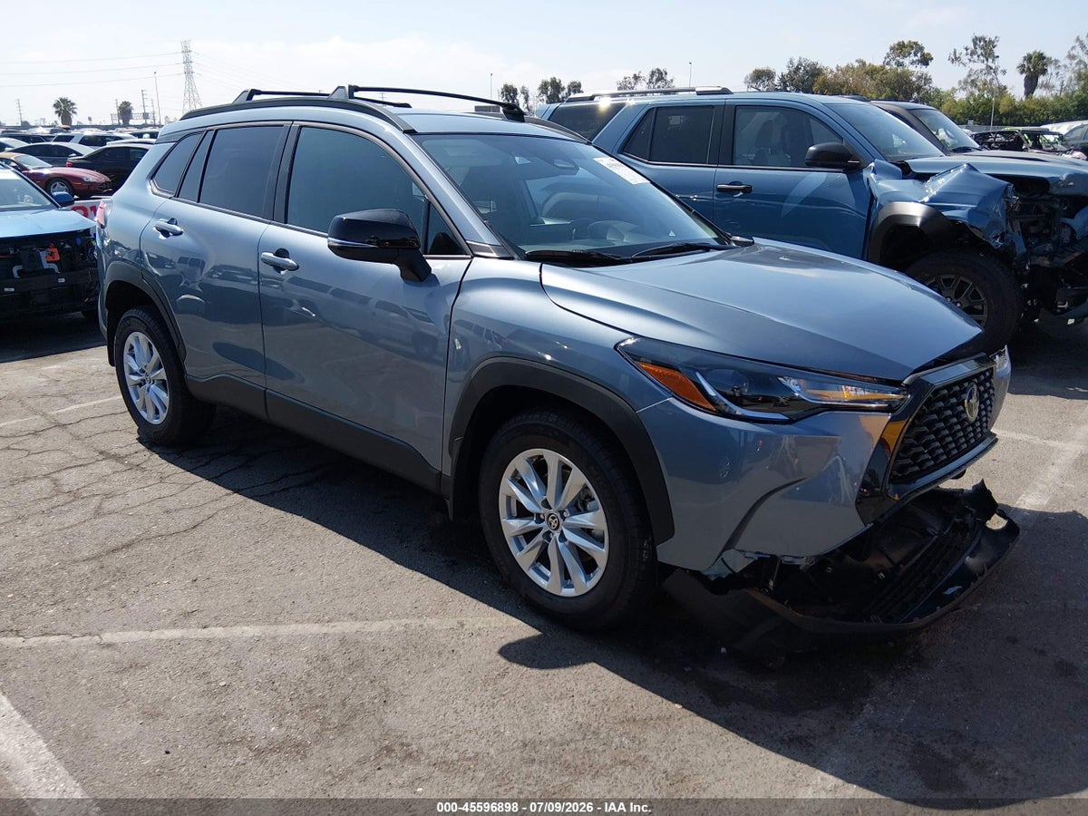 2025 TOYOTA COROLLA CROSS LE
