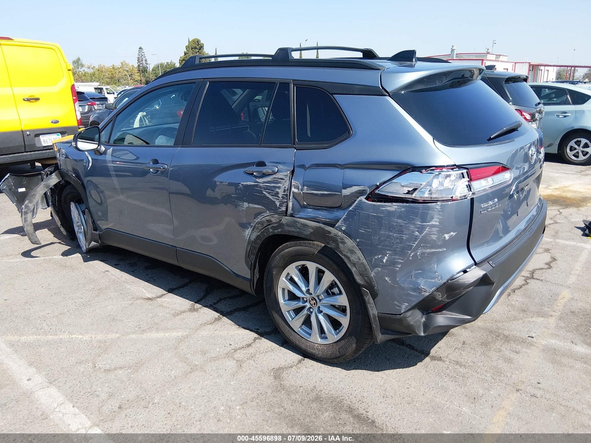 2025 TOYOTA COROLLA CROSS LE — снимка 3