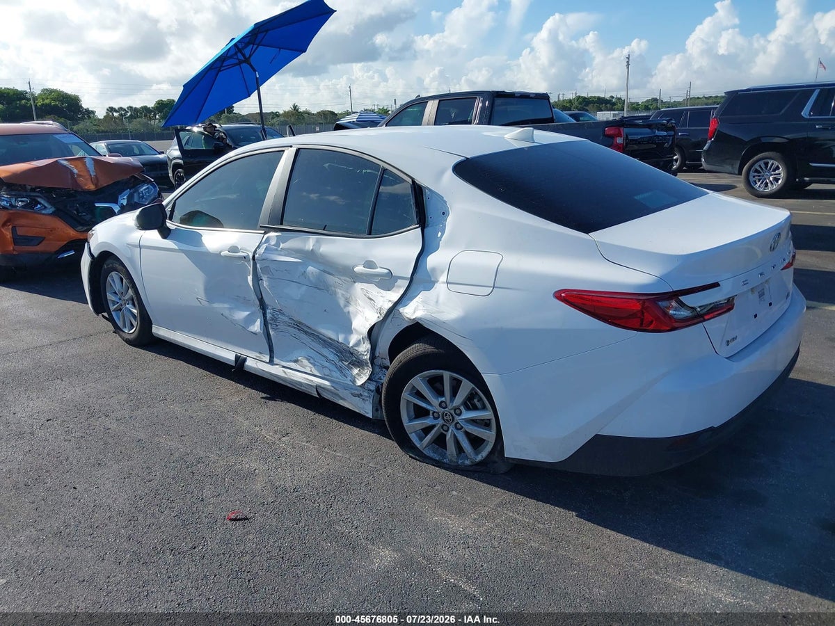 2026 TOYOTA CAMRY LE — снимка 3