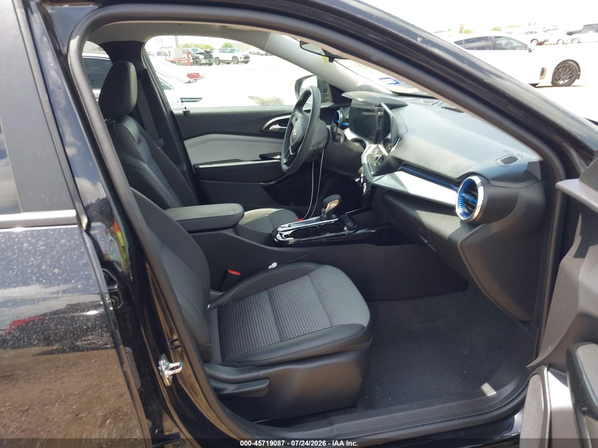 2025 CHEVROLET TRAX FWD LT — снимка 5