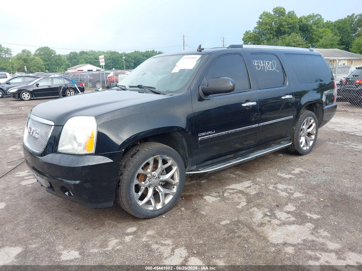 2011 GMC YUKON XL 1500 DENALI — снимка 2