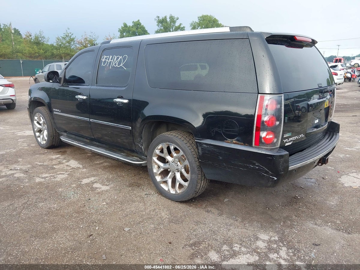 2011 GMC YUKON XL 1500 DENALI — снимка 3