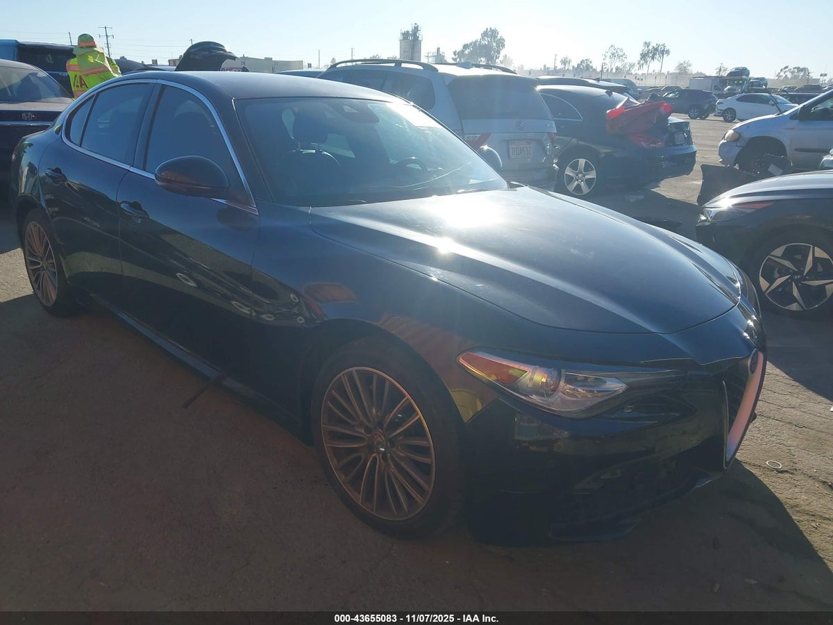 2017 ALFA ROMEO GIULIA TI RWD