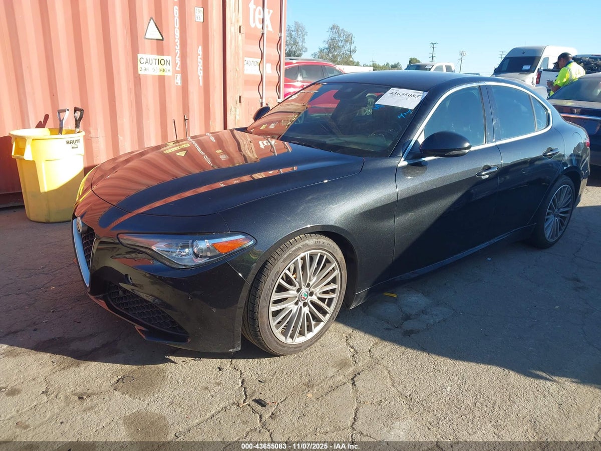 2017 ALFA ROMEO GIULIA TI RWD — снимка 2