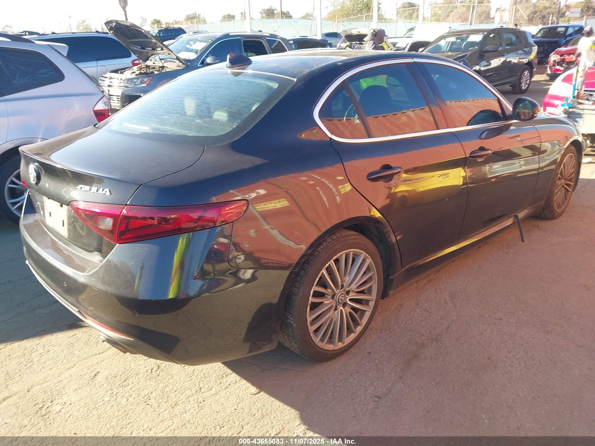2017 ALFA ROMEO GIULIA TI RWD — снимка 4