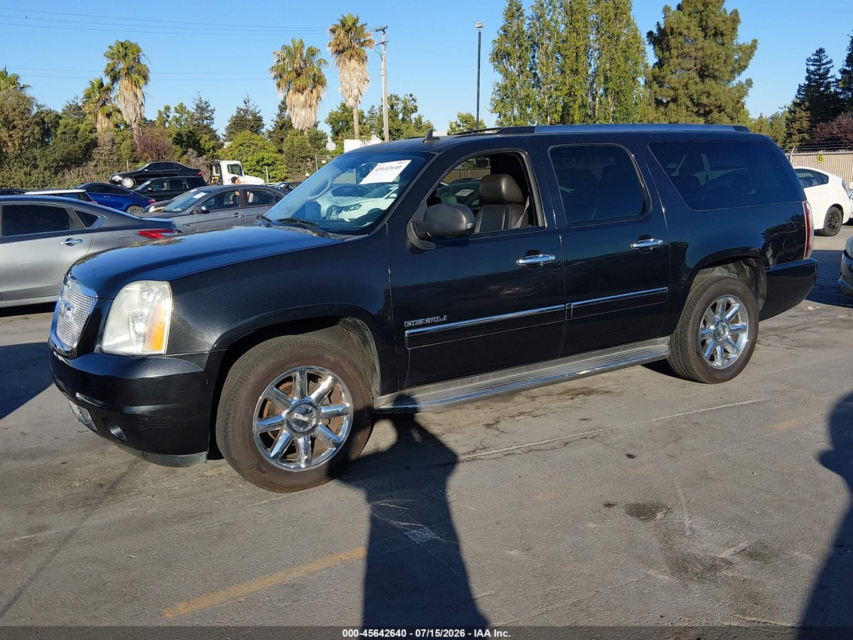 2011 GMC YUKON XL 1500 DENALI — снимка 2
