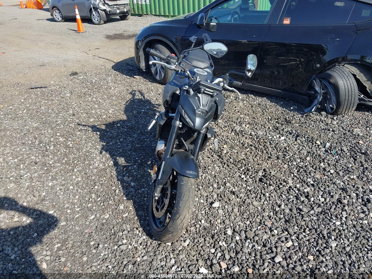 2025 YAMAHA MTN690 — снимка 5