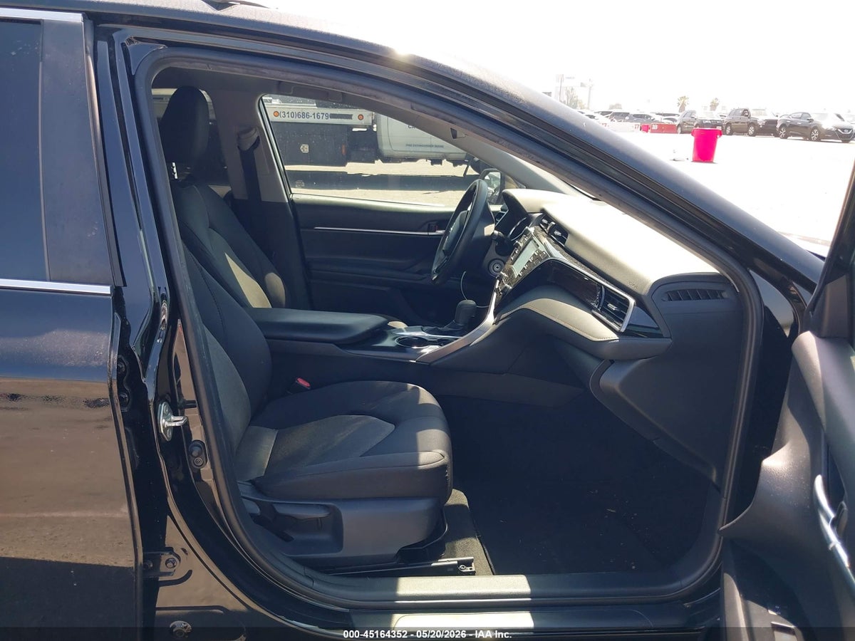 2019 TOYOTA CAMRY LE — снимка 5