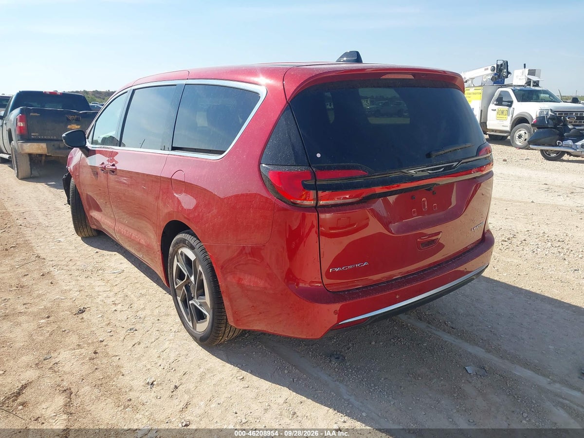 2027 CHRYSLER PACIFICA — photo 3