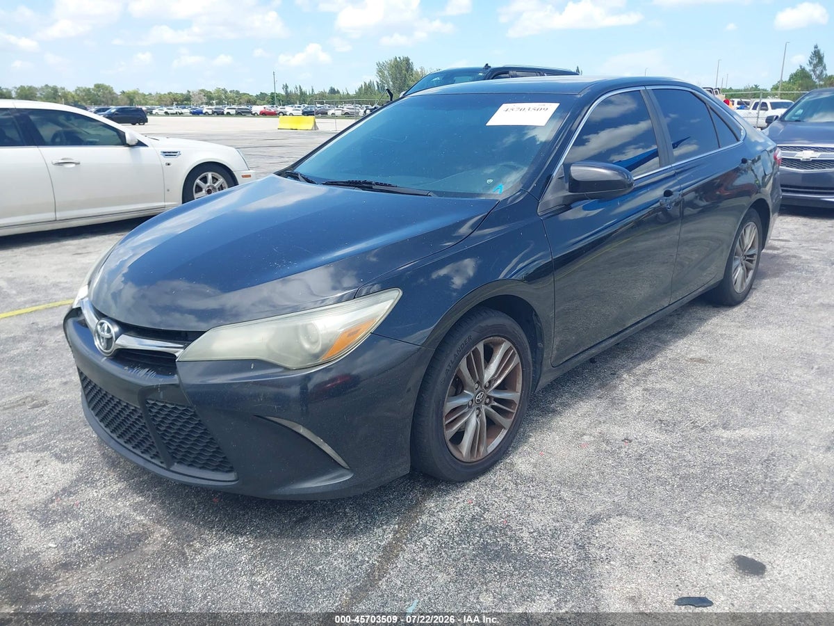 2015 TOYOTA CAMRY SE — снимка 2