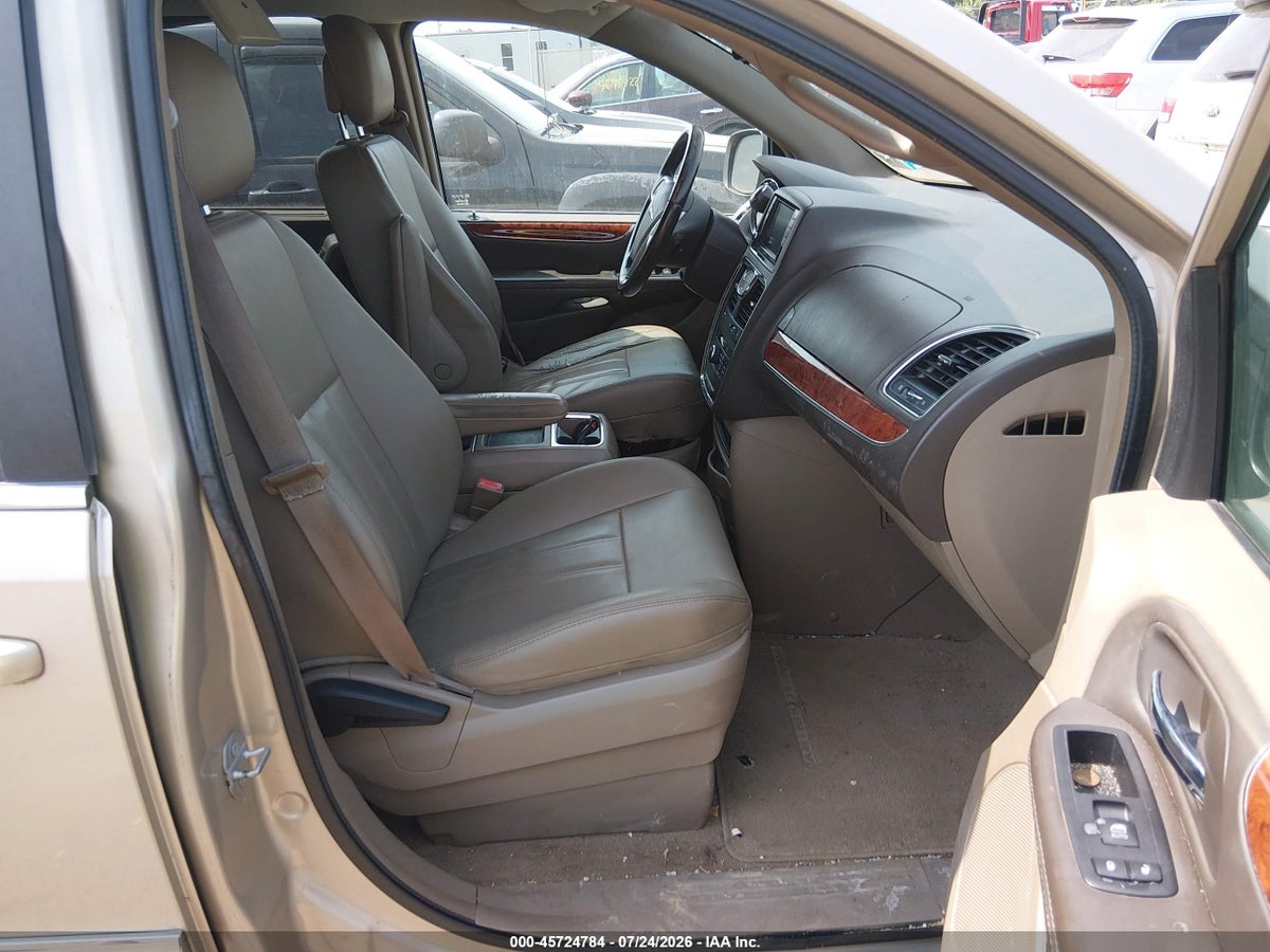 2016 CHRYSLER TOWN & COUNTRY TOURING — снимка 5