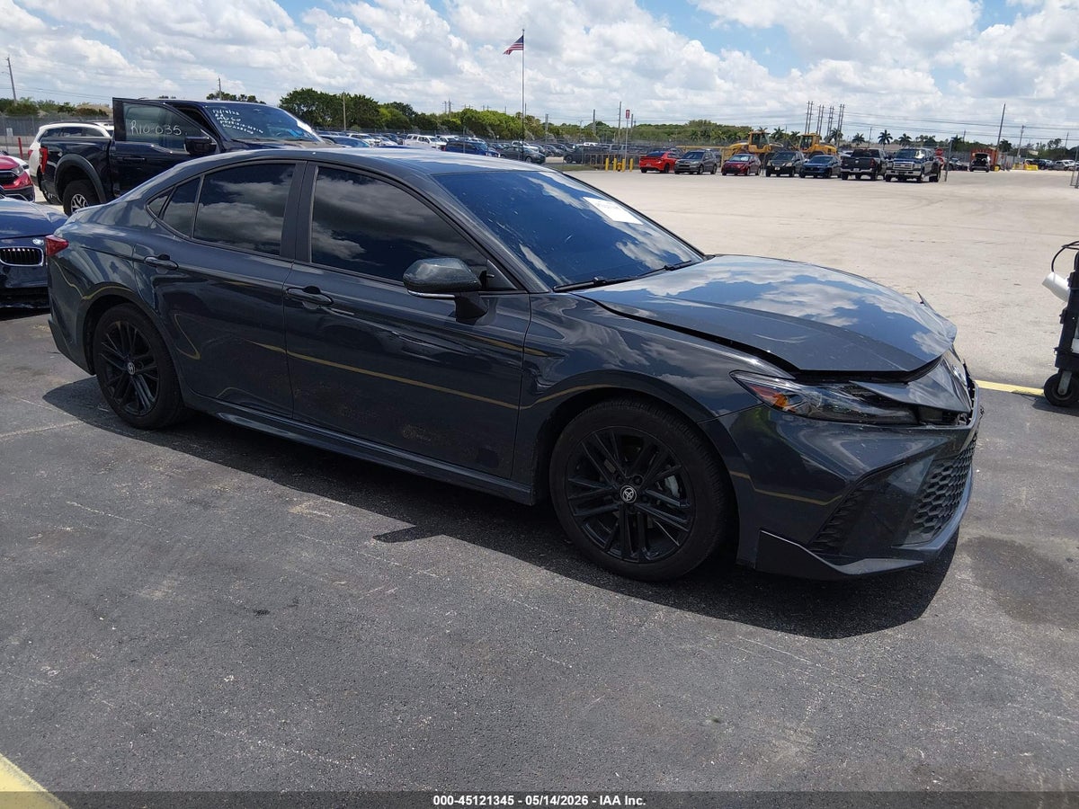 2025 TOYOTA CAMRY SE