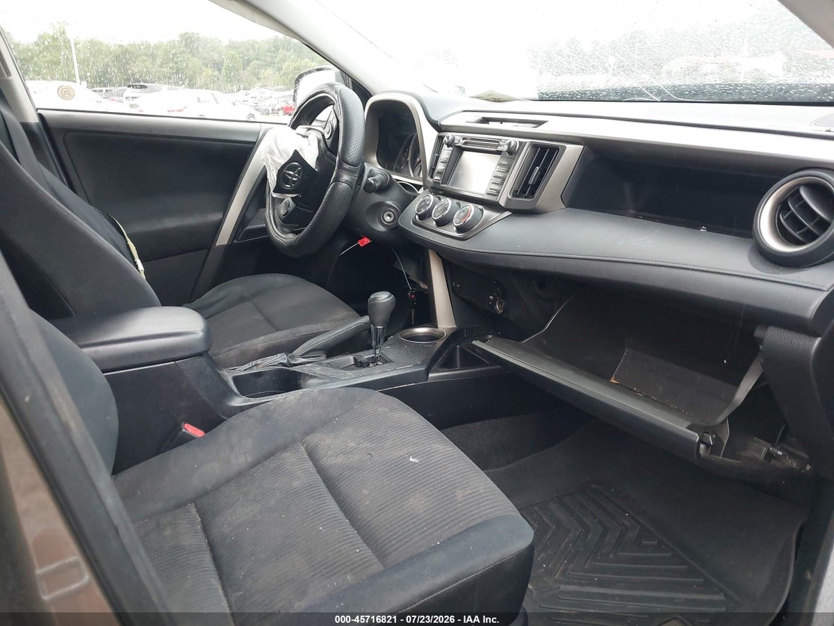 2015 TOYOTA RAV4 LE — снимка 5