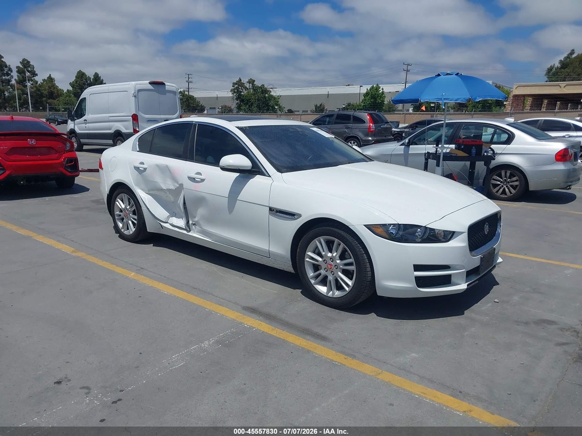2017 JAGUAR XE 25T PREMIUM