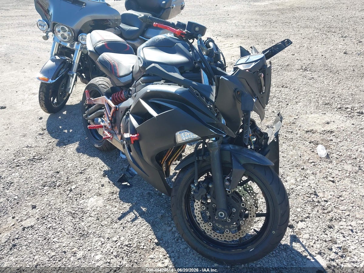 2015 KAWASAKI EX650 E