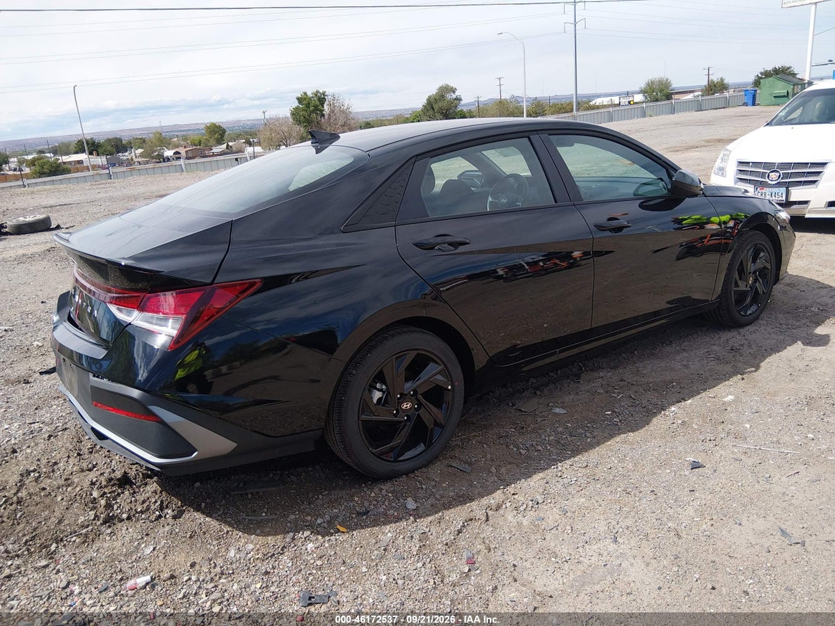 2026 HYUNDAI ELANTRA SEL SPORT — photo 4