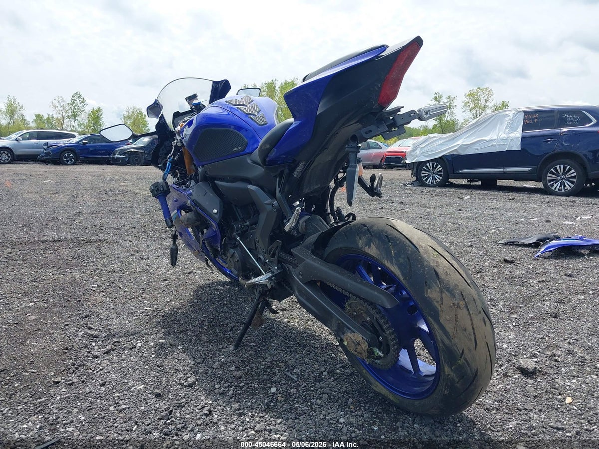 2025 YAMAHA YZFR7 — снимка 3