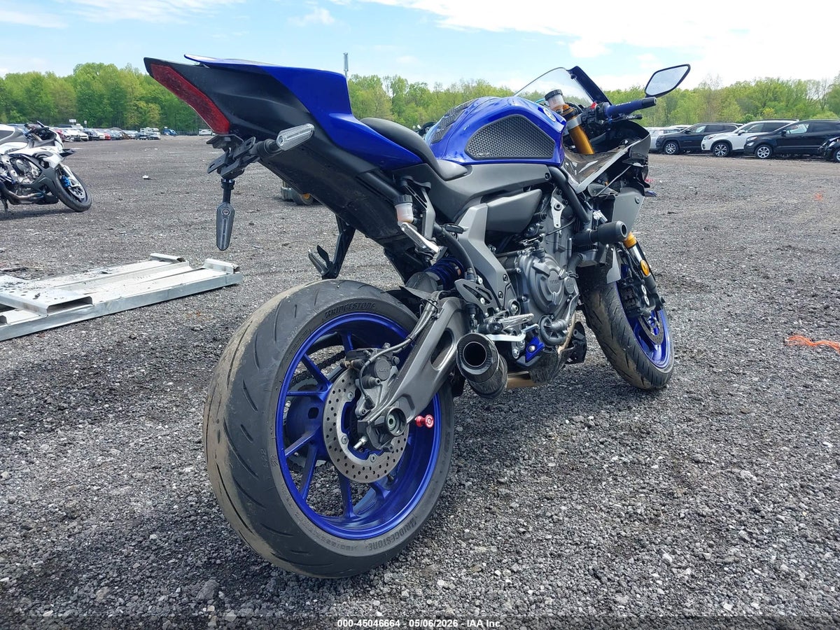2025 YAMAHA YZFR7 — снимка 4