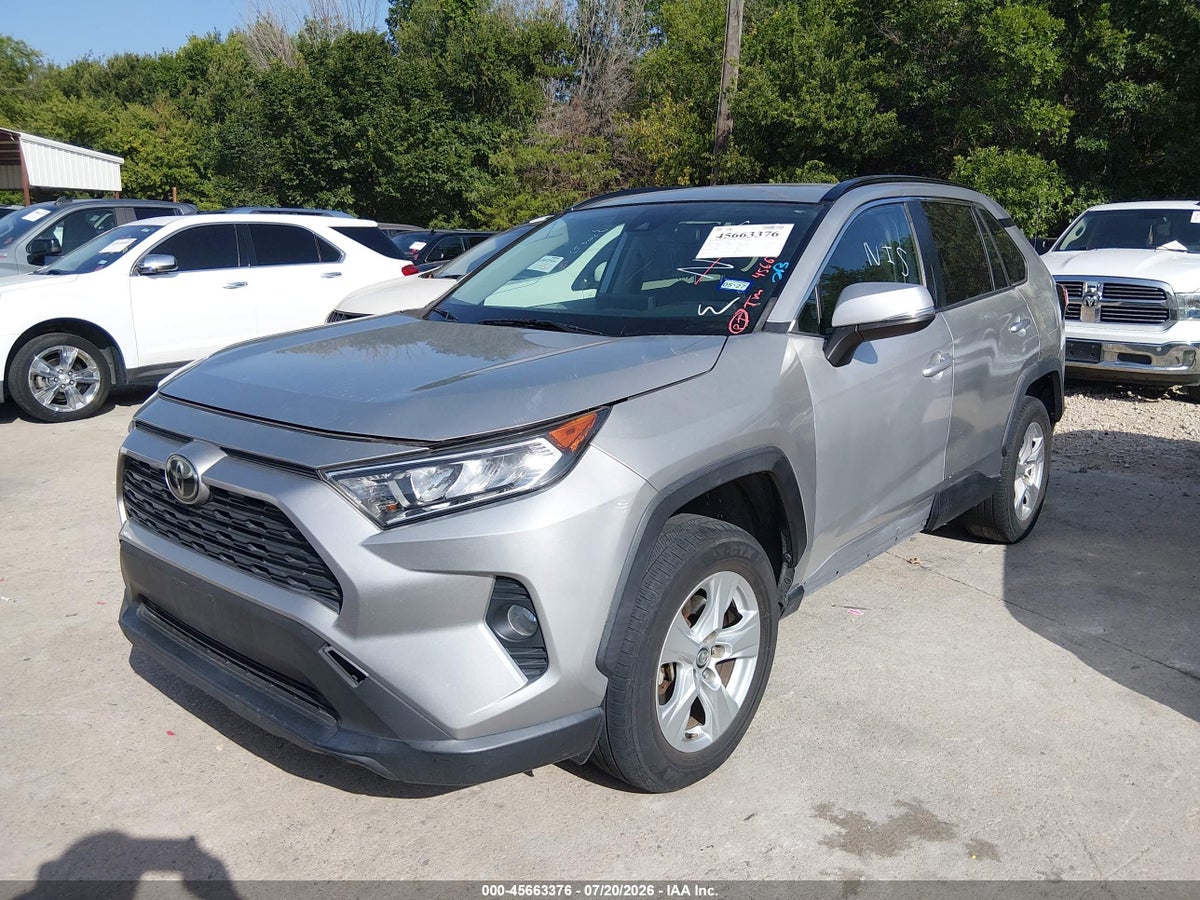 2020 TOYOTA RAV4 XLE — снимка 2