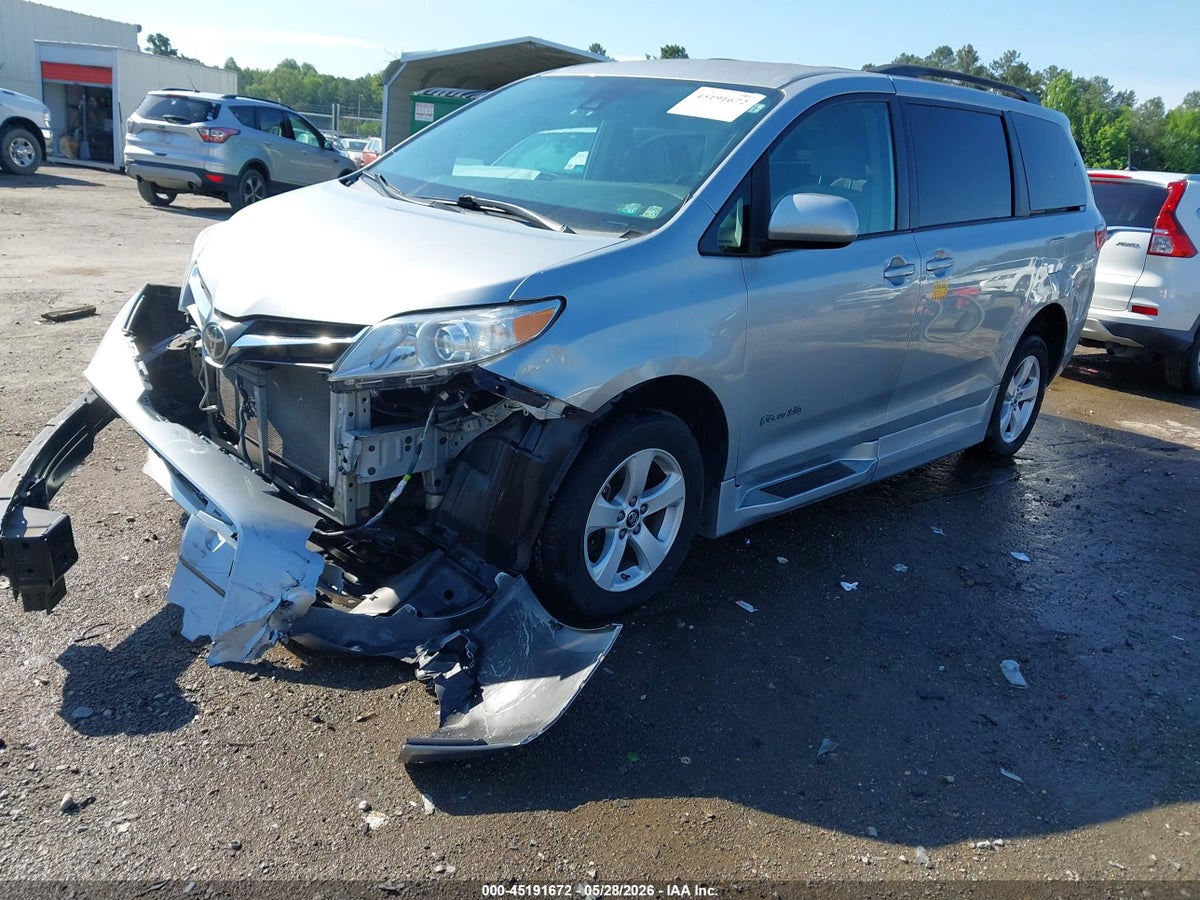 2020 TOYOTA SIENNA LE — снимка 2