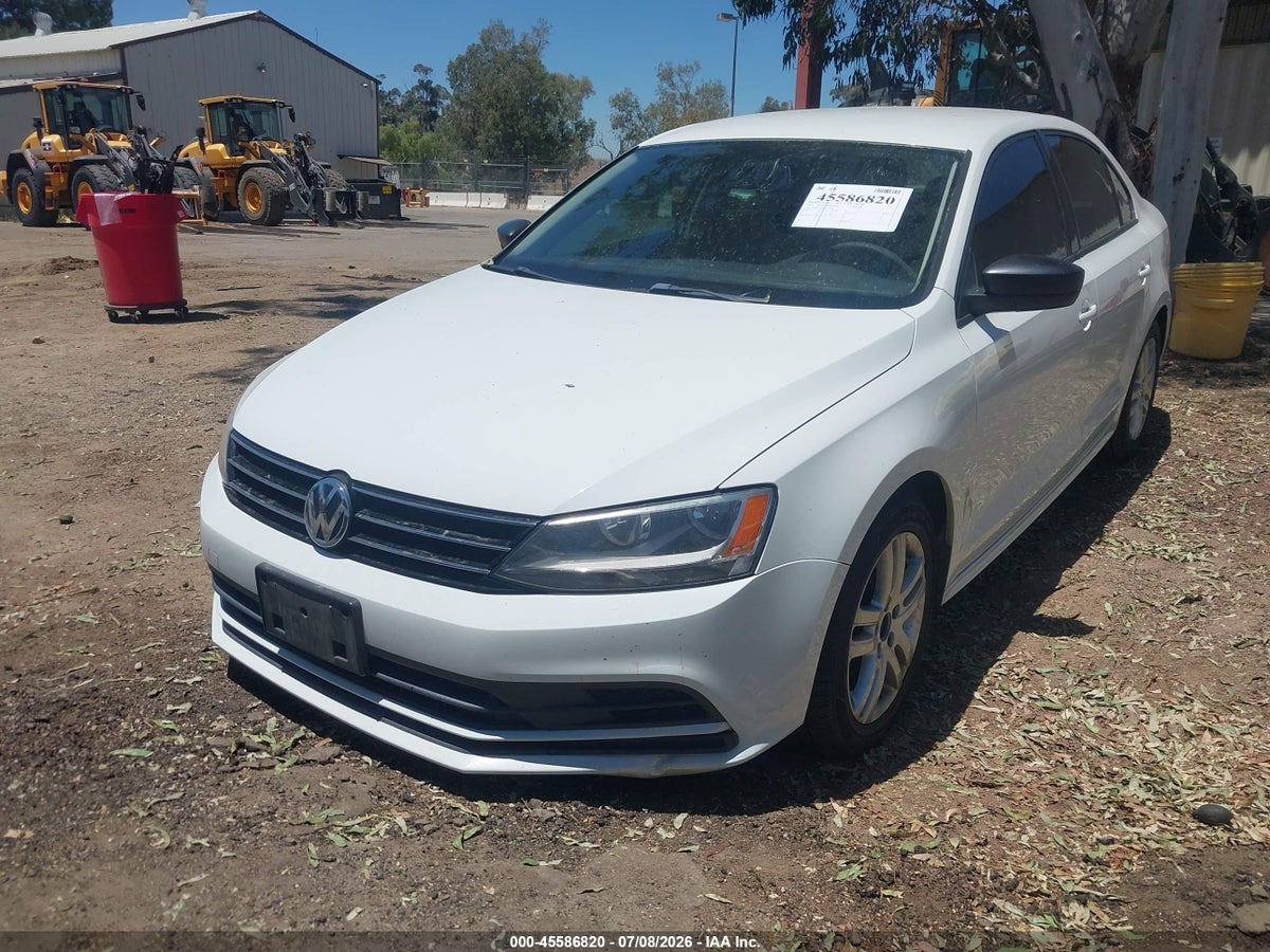 2015 VOLKSWAGEN JETTA 2.0L S — снимка 2