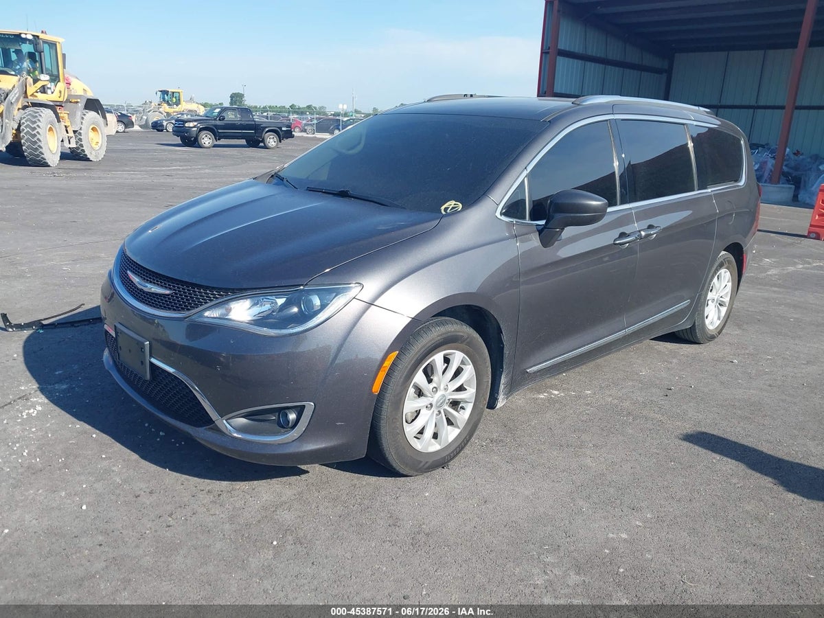 2018 CHRYSLER PACIFICA TOURING L — снимка 2