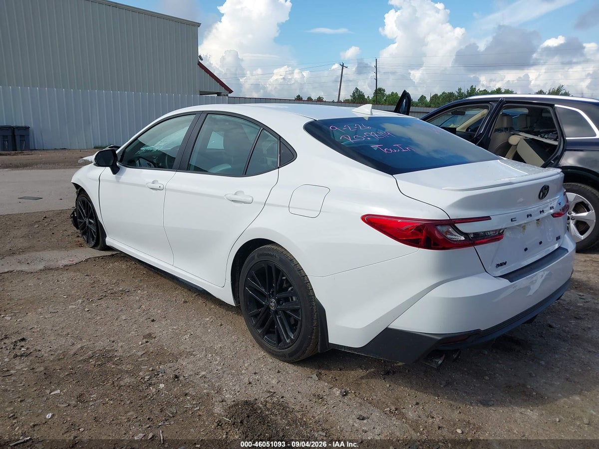 2026 TOYOTA CAMRY SE — снимка 3