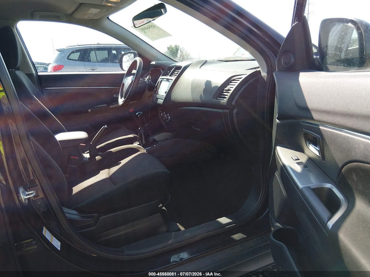 2019 MITSUBISHI OUTLANDER SPORT 2.0 ES — снимка 5