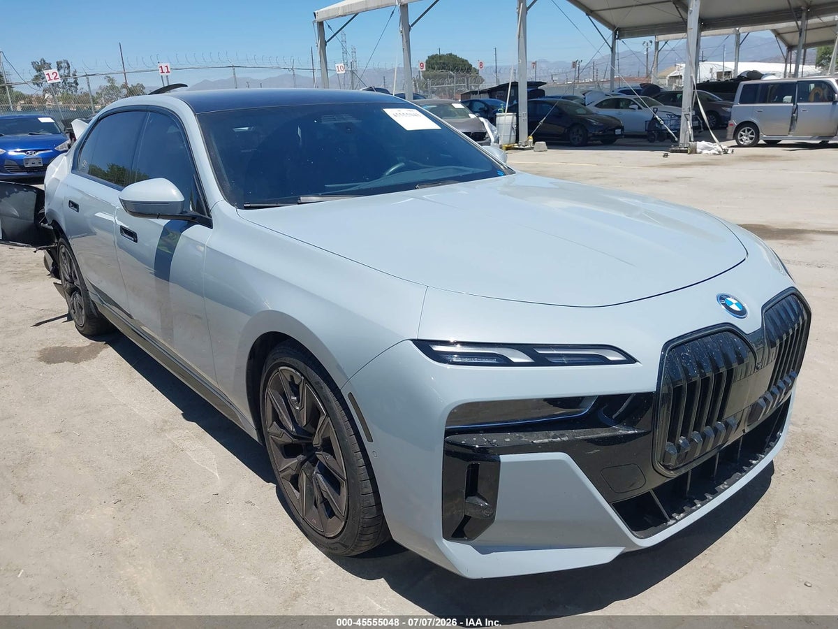2025 BMW 750E XDRIVE