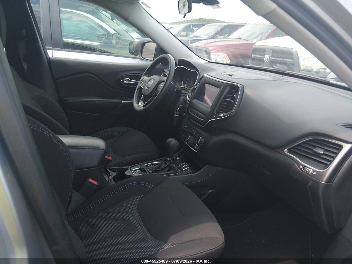 2019 JEEP CHEROKEE LATITUDE 4X4 — снимка 5
