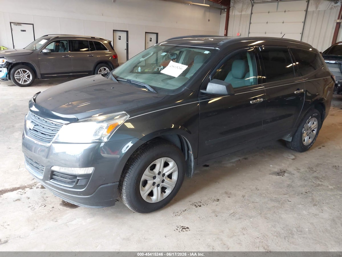 2013 CHEVROLET TRAVERSE LS — снимка 2