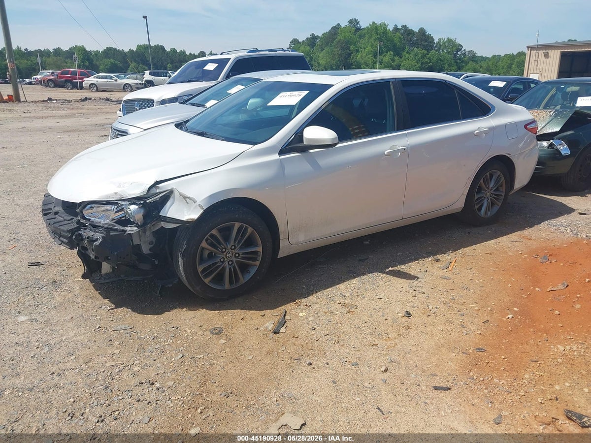 2017 TOYOTA CAMRY SE — снимка 2