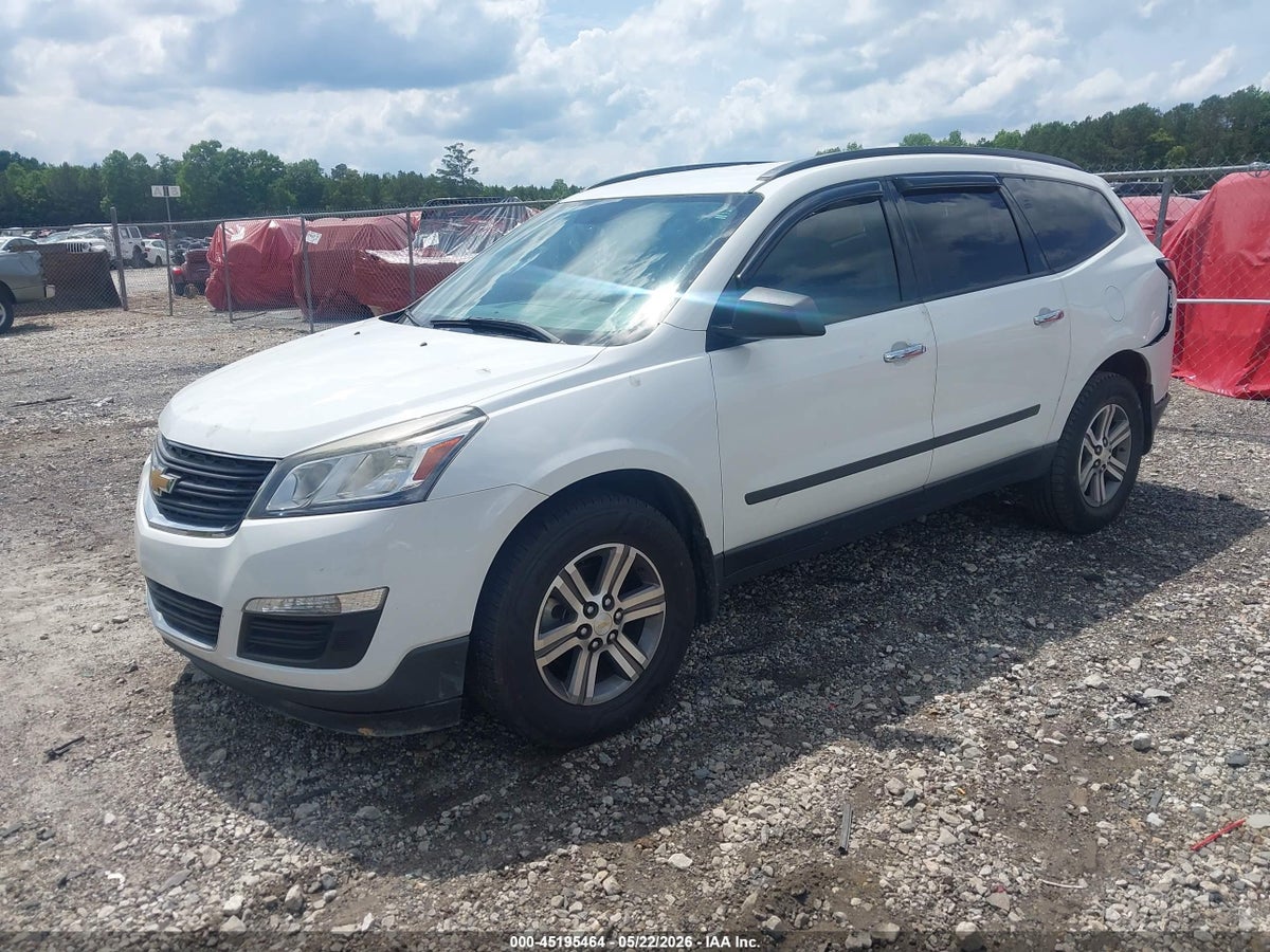 2017 CHEVROLET TRAVERSE LS — снимка 2