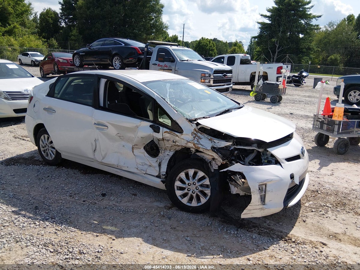 2014 TOYOTA PRIUS PLUG-IN