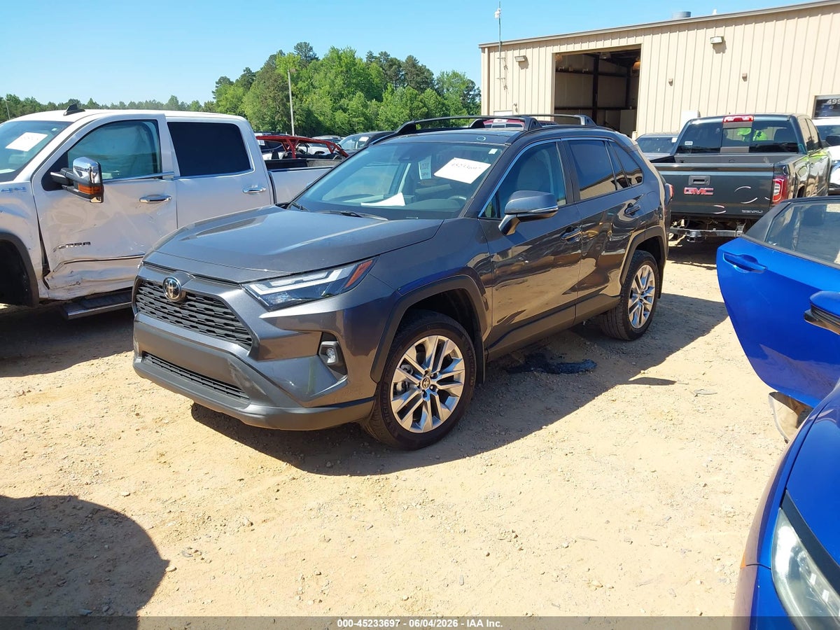 2025 TOYOTA RAV4 XLE PREMIUM — снимка 2