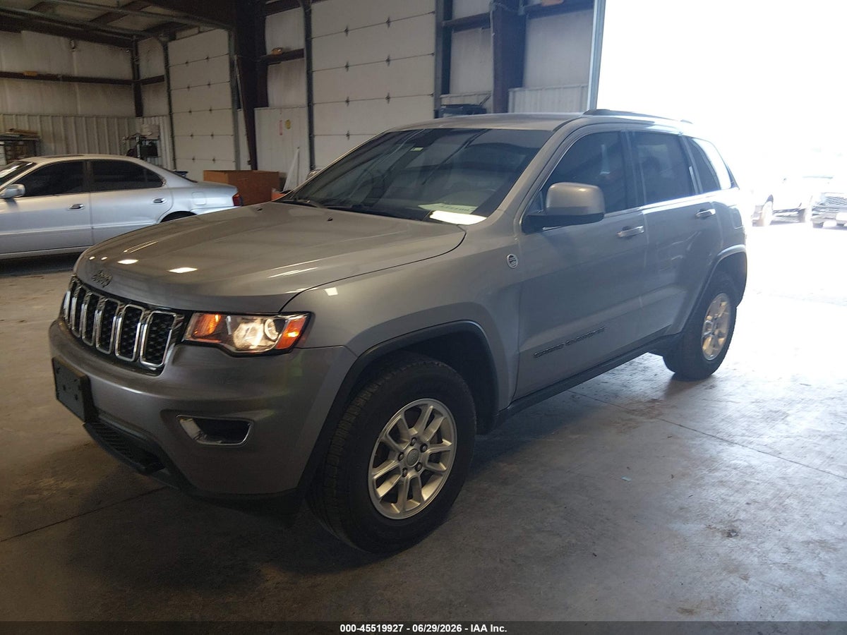 2019 JEEP GRAND CHEROKEE LAREDO E 4X4 — снимка 2