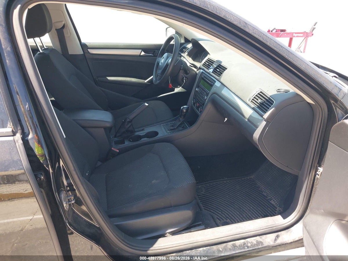 2013 VOLKSWAGEN PASSAT 2.5L S — снимка 5