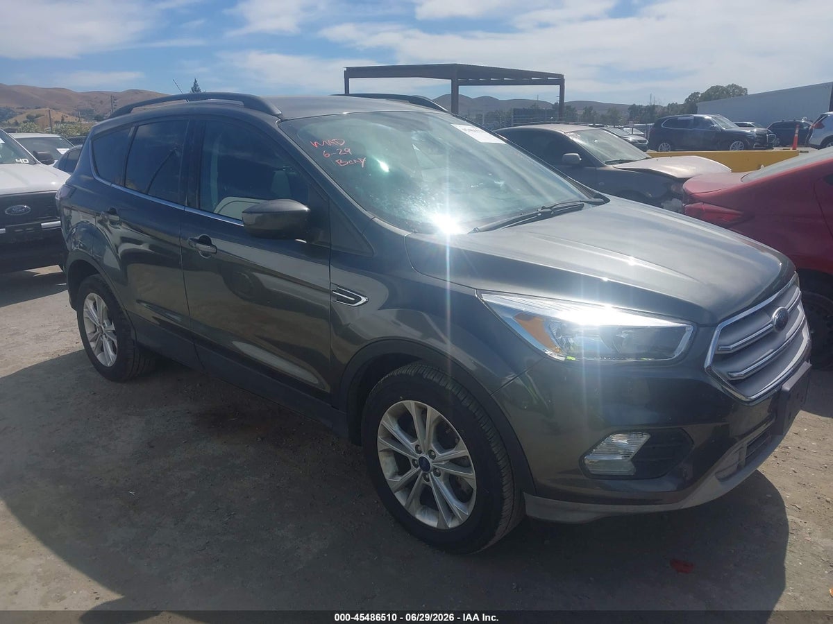 2018 FORD ESCAPE SE