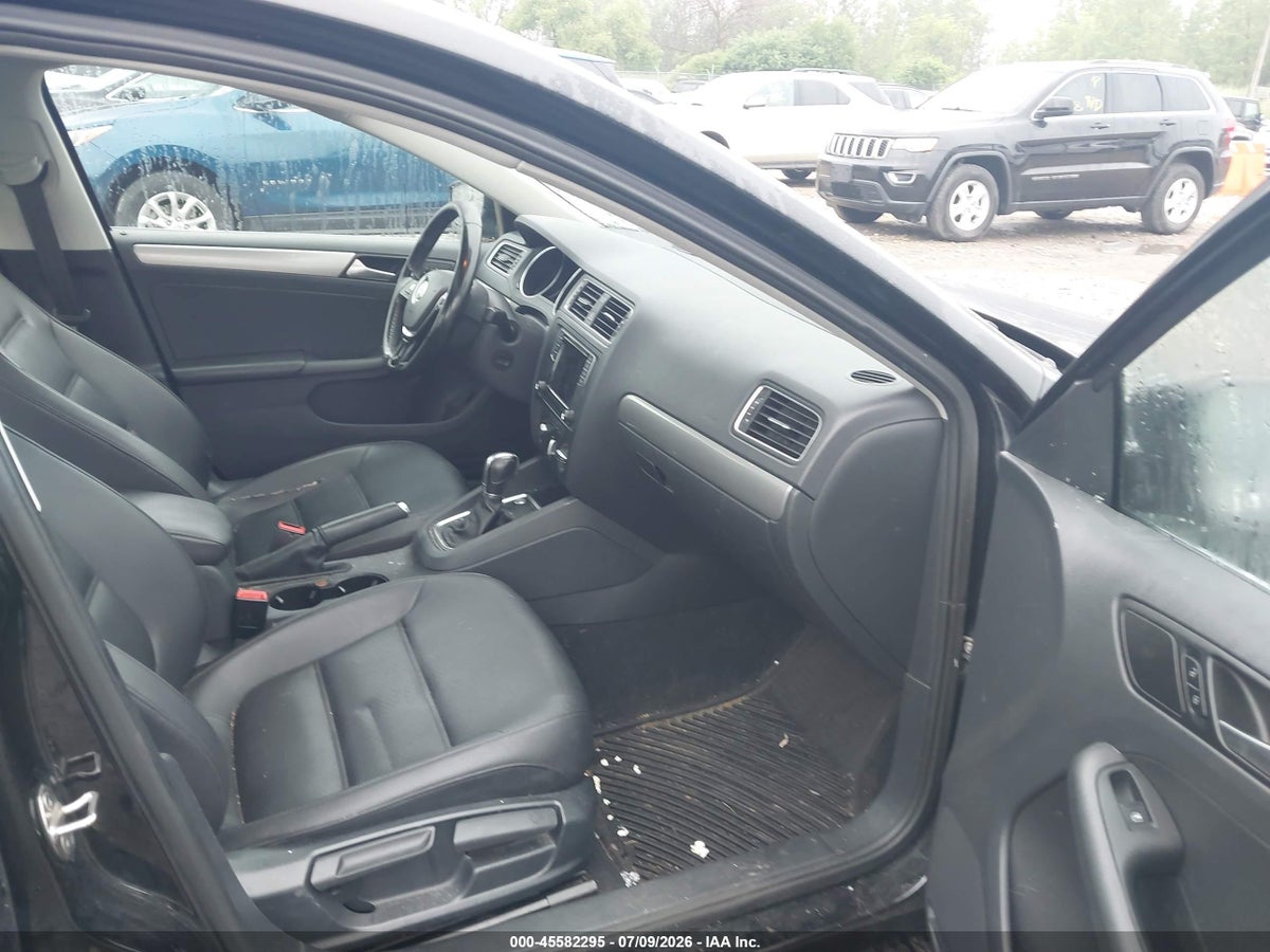 2017 VOLKSWAGEN JETTA 1.4T SE — снимка 5