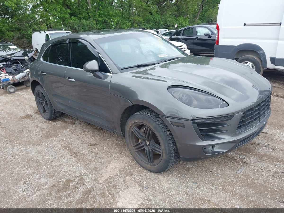 2015 PORSCHE MACAN S