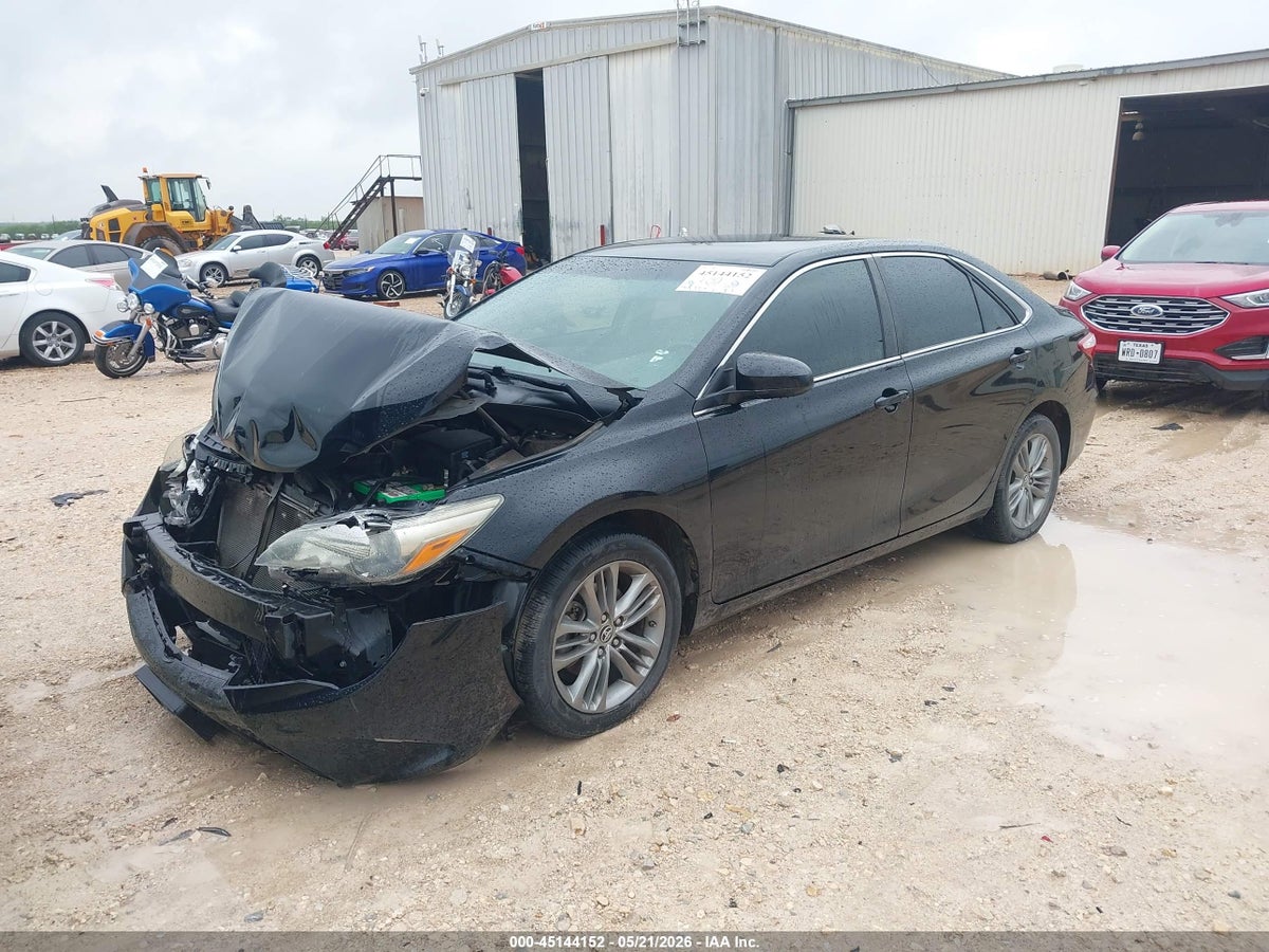 2015 TOYOTA CAMRY SE — снимка 2